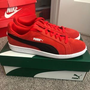 Red Pumas Size 11